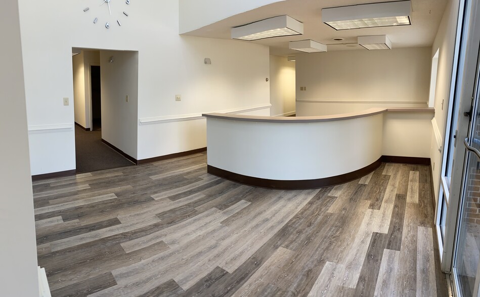 More Photos Of 610 Thimble Shoals Blvd, Newport News Unknown For Lease