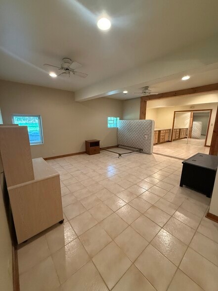 More Photos Of 11107 Thiel St, Saint John Office For Sale