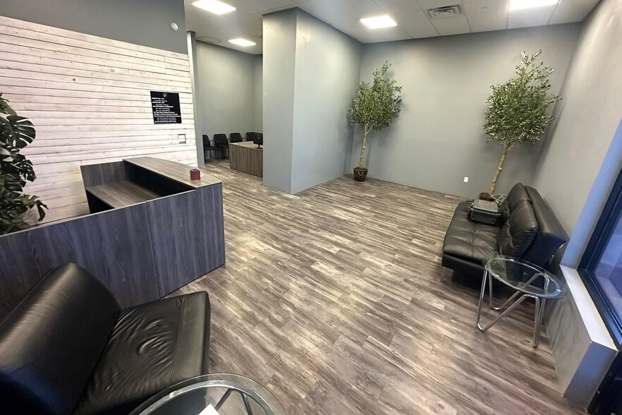 More Photos Of 5071 N Rainbow Blvd, Las Vegas Loft Creative Space For Lease