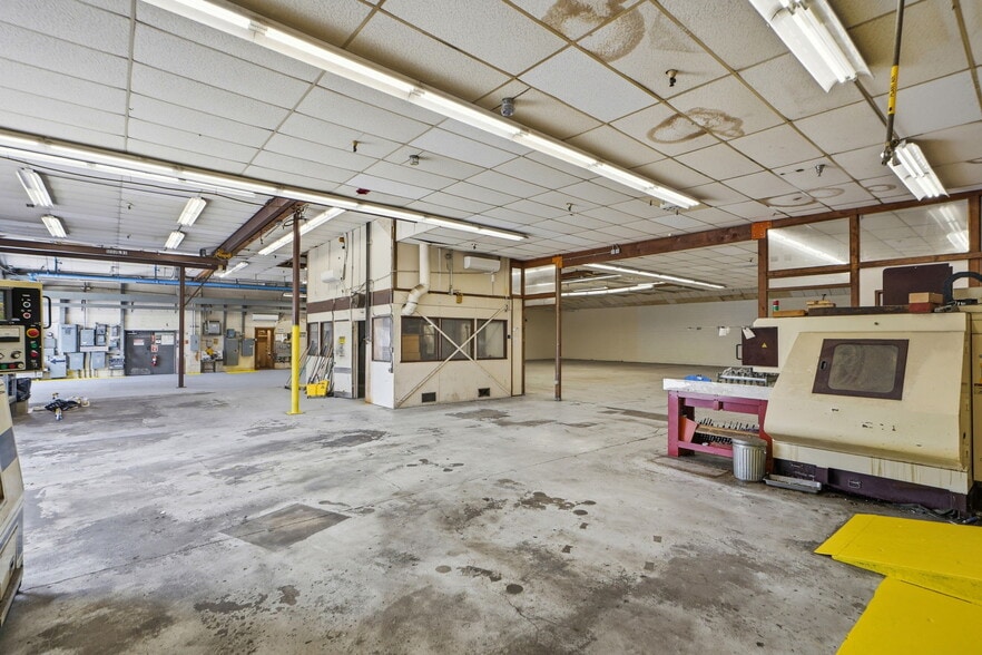 More Photos Of 1420 Healdsburg Ave, Healdsburg Flex For Sale