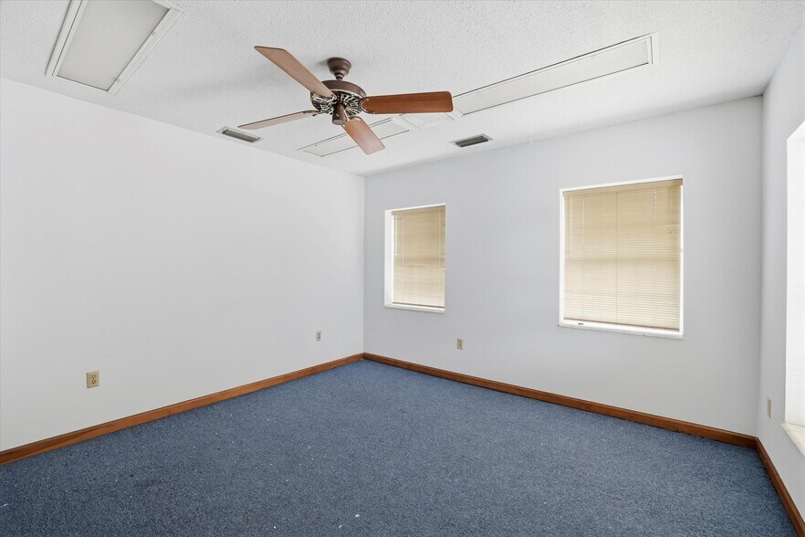 More Photos Of 235-237 John Knox Rd, Tallahassee Medical For Sale
