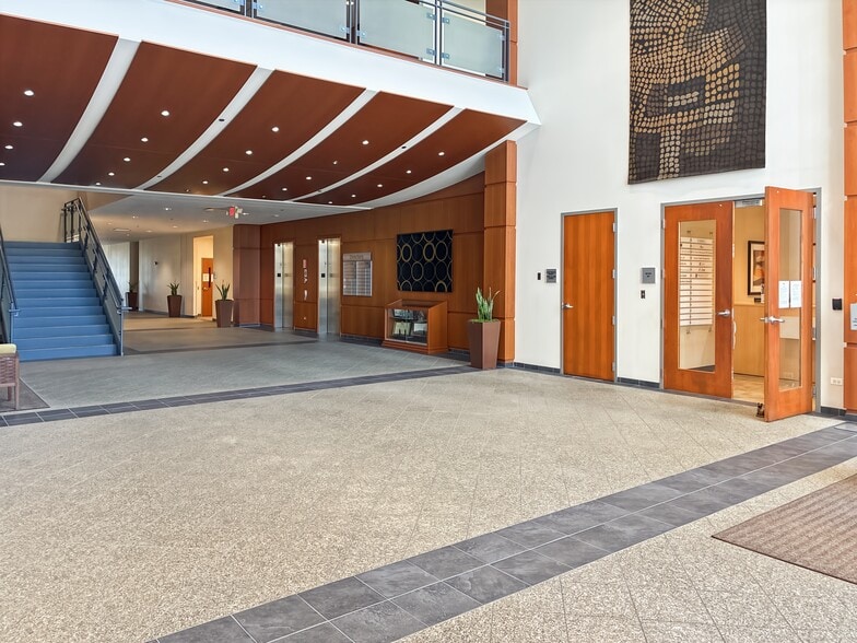 More Photos Of 2815 Forbs Ave, Hoffman Estates Coworking Space