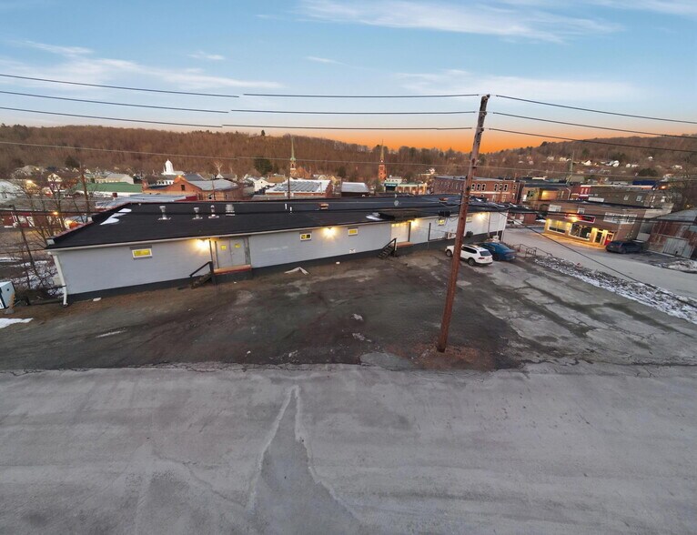 More Photos Of 2 Chapel St, Honesdale Flex For Lease