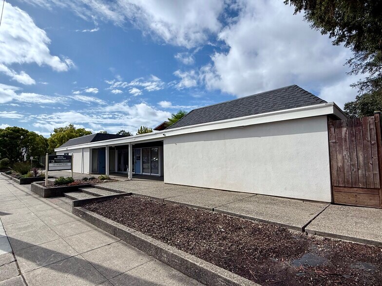 More Photos Of 6543 Montecito Blvd, Santa Rosa Medical For Sale