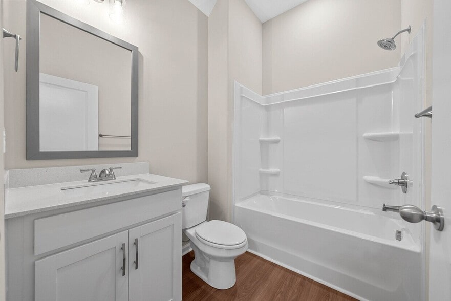 More Photos Of 329 Cedar Ct, Clarksville Apartments For Sale