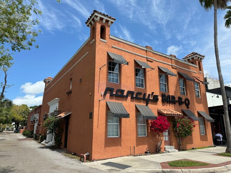 Primary Photo Of 1525 4th St, Sarasota Restaurant For Lease