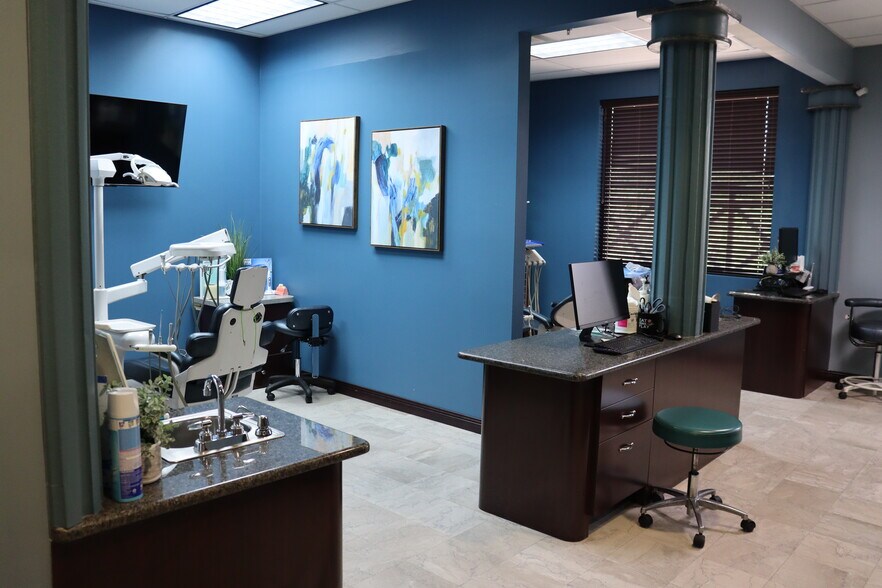 More Photos Of 1507 S Hiawassee Rd, Orlando Medical For Lease