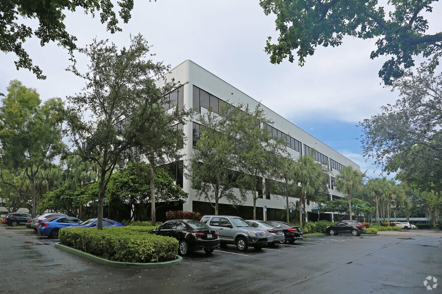 Primary Photo Of 2101 NW Corporate Blvd, Boca Raton Office For Lease