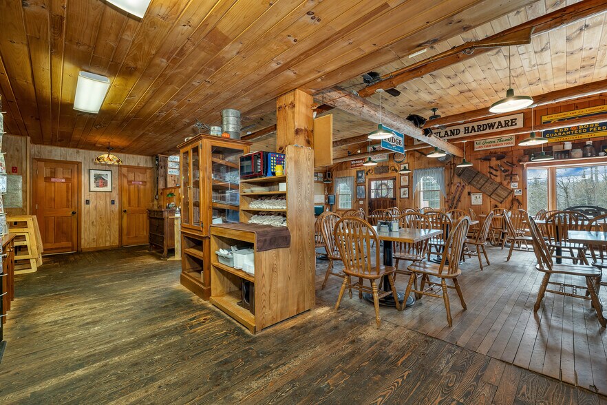 More Photos Of 1955 Presidential Hwy, Jefferson Restaurant For Sale