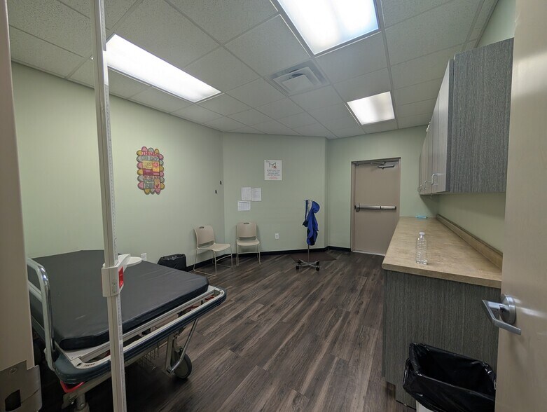 More Photos Of 57 Summit Dr, Corbin Medical For Lease