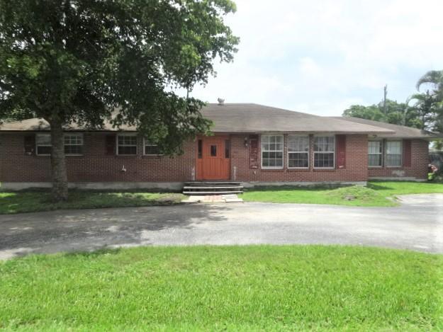 Primary Photo Of 765 S Main St, Belle Glade Office Residential For Lease