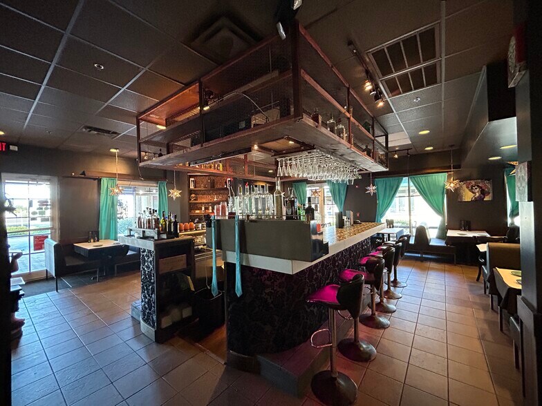 More Photos Of 3983 Destination Dr, Osprey Storefront Retail Office For Sale