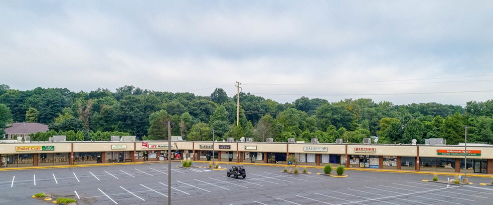 More Photos Of 945 Cromwell Ave, Rocky Hill Storefront For Lease
