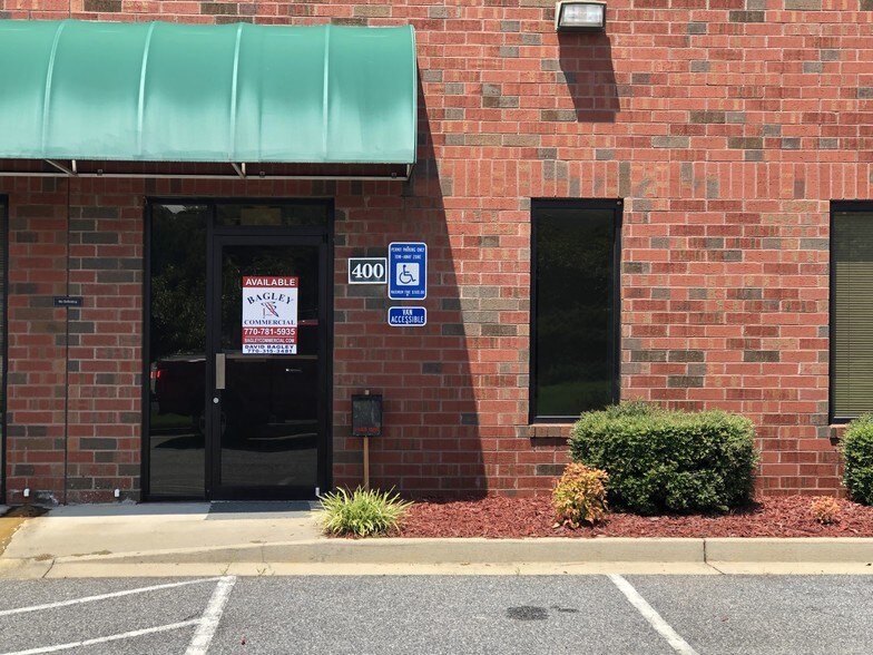 More Photos Of 6020 Parkway North Dr, Cumming Light Distribution For Lease