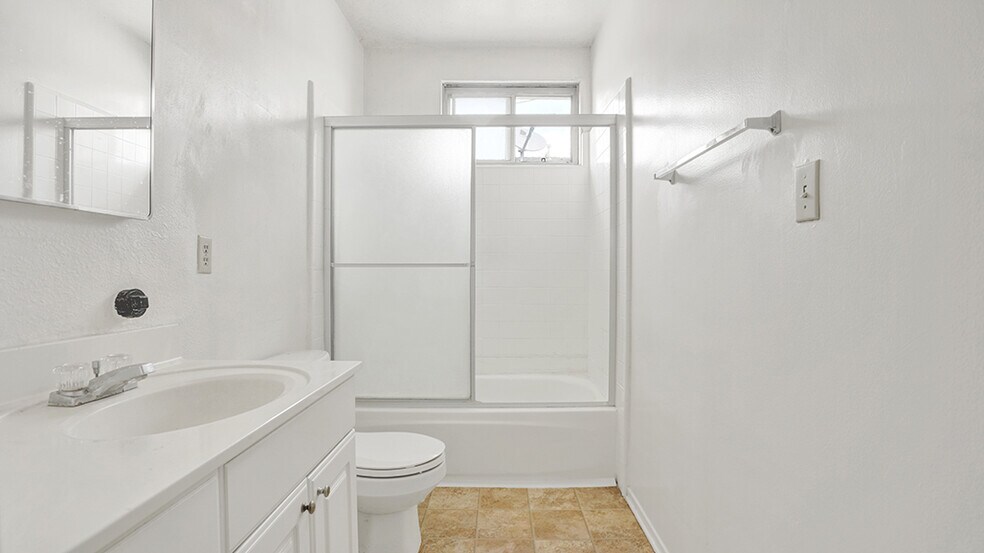 More Photos Of 12561 Camus Ln, Garden Grove Apartments For Sale