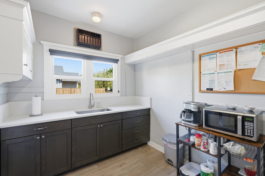 More Photos Of 2901 Main St, Vancouver Office For Sale