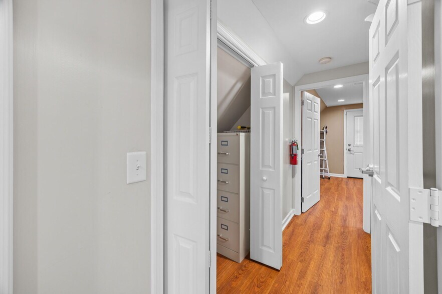 More Photos Of 275 E Henry St, Spartanburg Office Residential For Sale