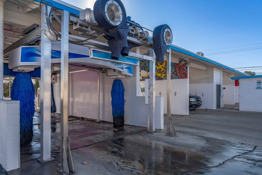 More Photos Of 160 S Sarnoff Dr, Tucson Carwash For Sale