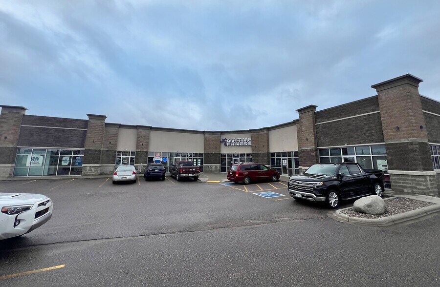 More Photos Of 414 E State St, Mauston Storefront Retail Office For Lease