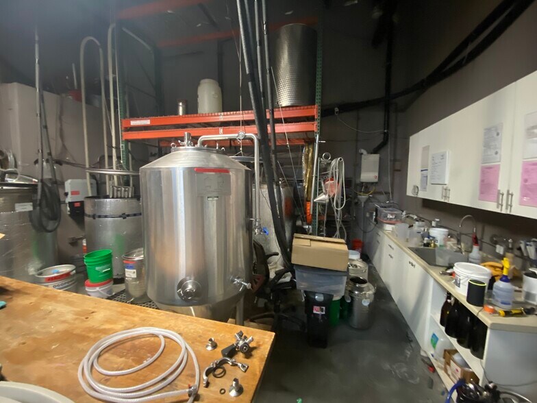 More Photos Of 2379 La Mirada Dr, Vista Warehouse For Lease