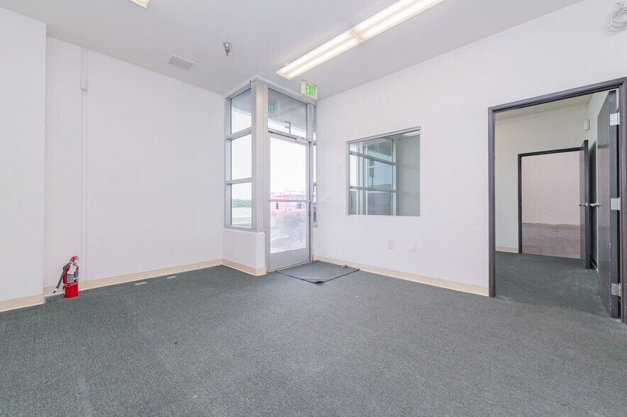 More Photos Of 12346 Valley Blvd, El Monte Warehouse For Sale