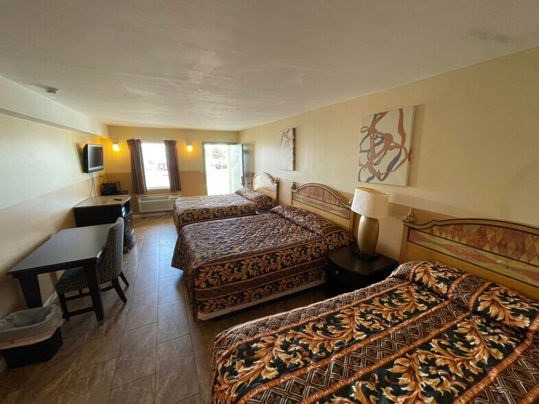 More Photos Of 136 Sumner Ave, Seaside Heights Hotel For Sale