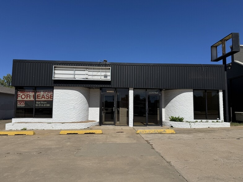 Primary Photo Of 2111-2113 W Main St, Norman Freestanding For Lease