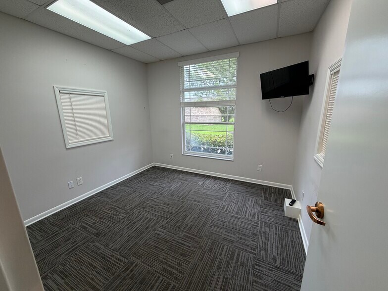 More Photos Of 635 Primera Blvd, Lake Mary Medical For Lease