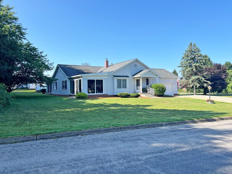 More Photos Of 27 Quartermile Rd, Greenville Multifamily For Sale