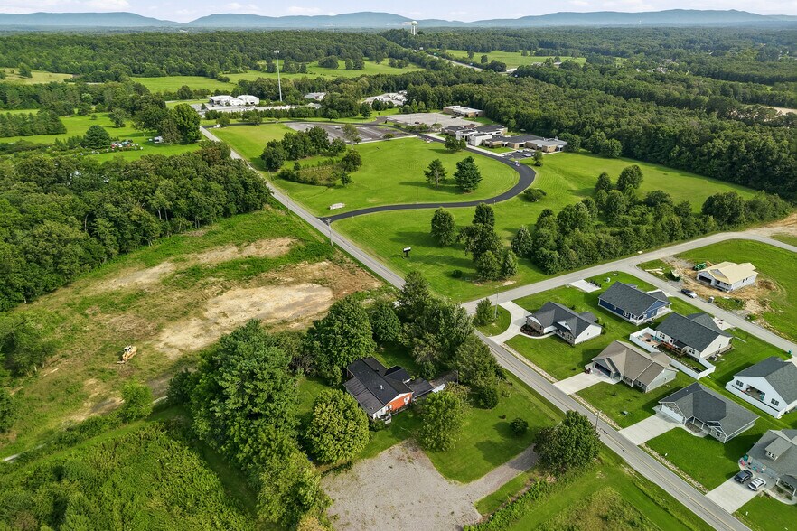 More Photos Of 2650 Cook Rd, Crossville Office For Sale