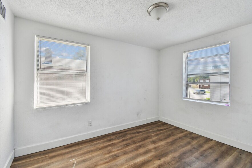 More Photos Of 1330-1334 Barnett St, Jacksonville Apartments For Sale