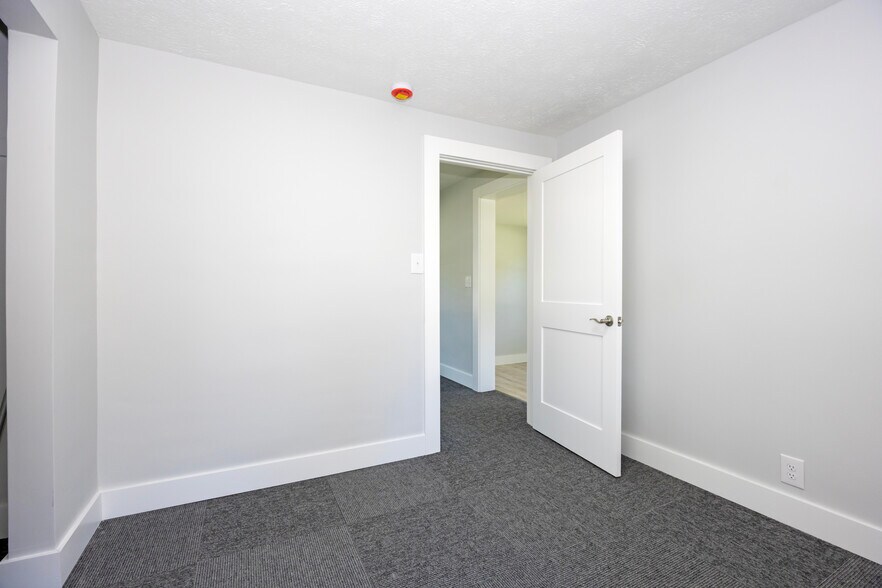 More Photos Of 3287 Dover Rd, Wooster Storefront Retail Office For Lease