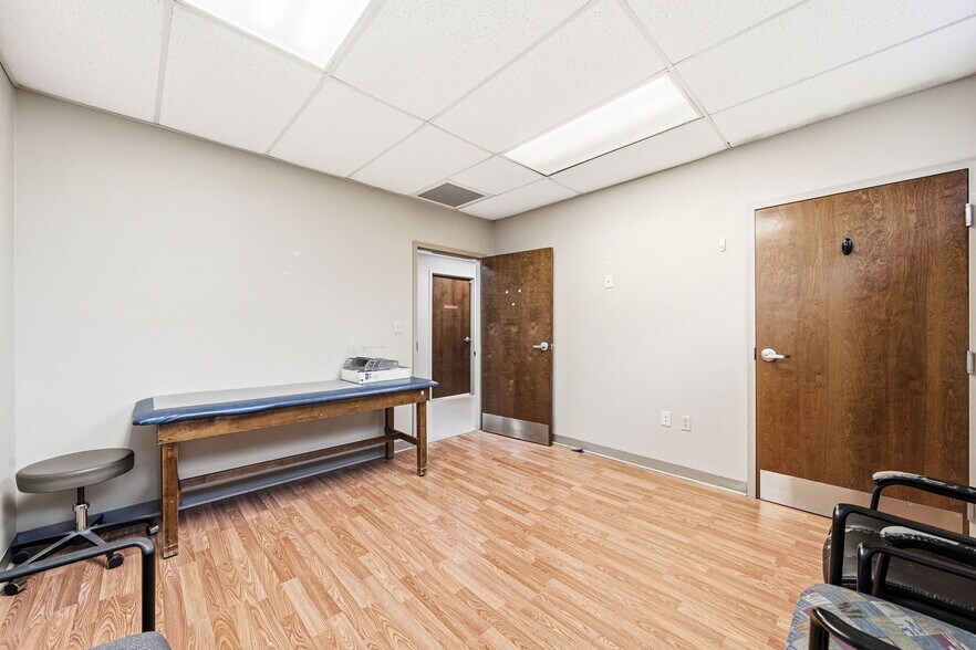 More Photos Of 329 Wesley St, Johnson City Medical For Sale