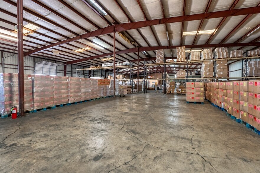 More Photos Of 14610 Atlanta Dr, Laredo Warehouse For Lease
