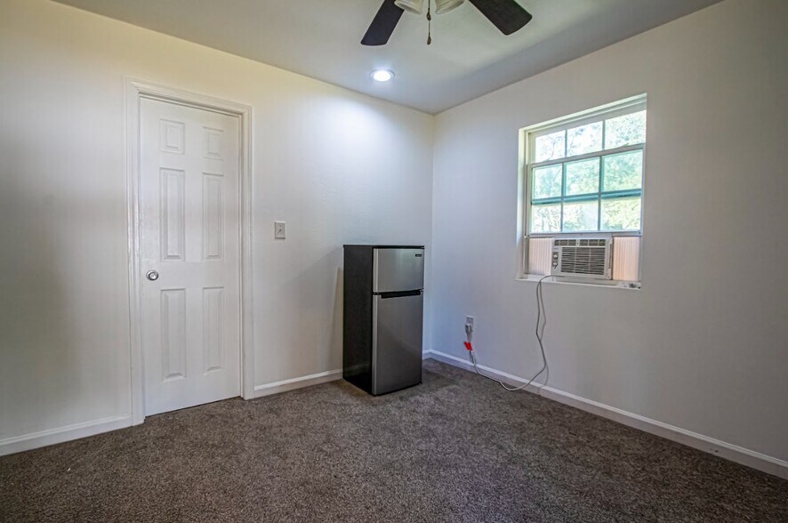 More Photos Of 229 Bishop, Livingston Apartments For Sale