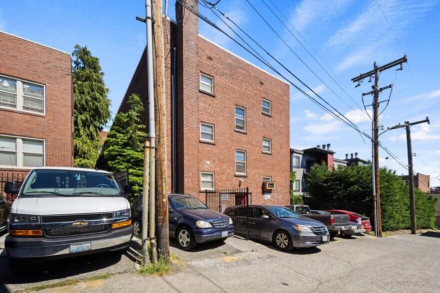 More Photos Of , Seattle Multifamily For Sale