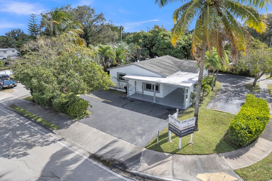 More Photos Of 5820 Sheridan St, Hollywood Office For Lease