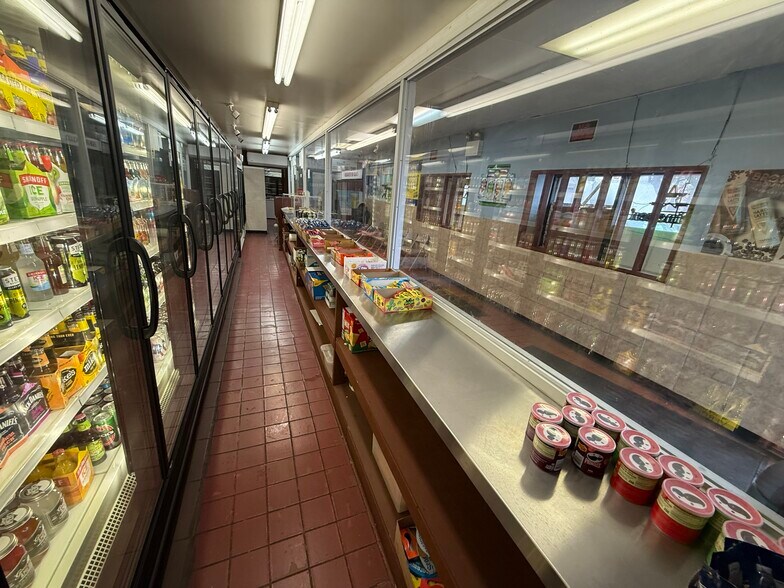 More Photos Of 6501 Elmwood Ave, Philadelphia Convenience Store For Sale