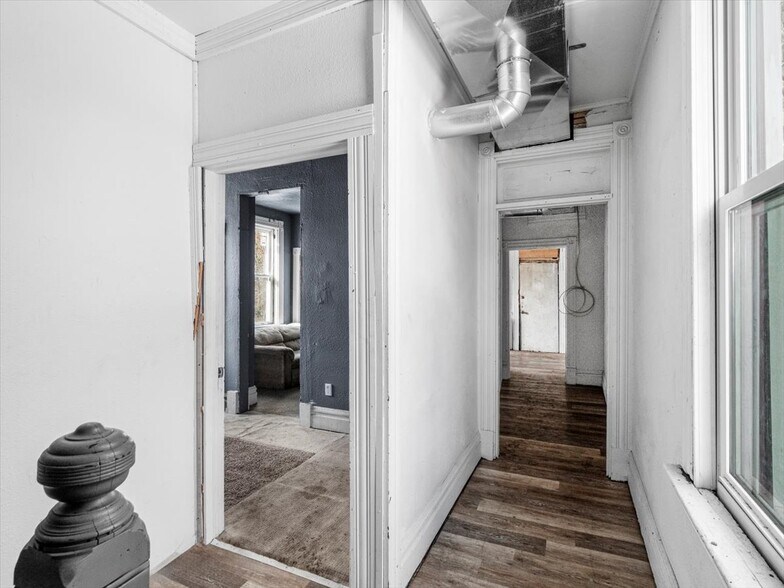 More Photos Of 134 Steuben St, Pittsburgh Restaurant For Sale