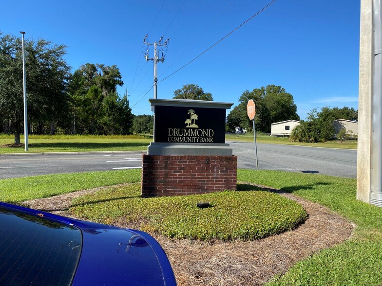 More Photos Of 3882 W US Highway 90, Lake City Medical For Sale