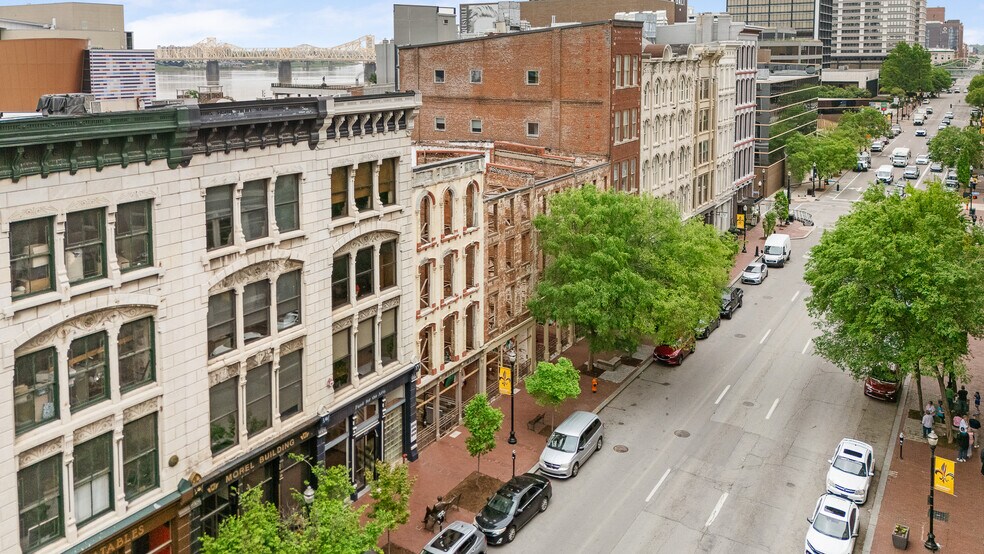 More Photos Of 623 W Main St, Louisville Office For Sale