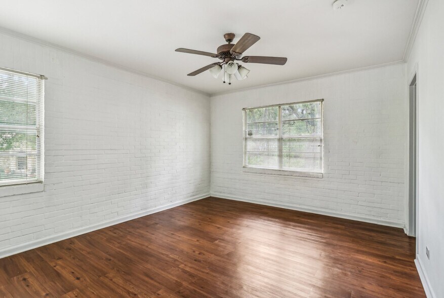 More Photos Of 7735 Mocking Bird Ln, San Antonio Lodge Meeting Hall For Sale