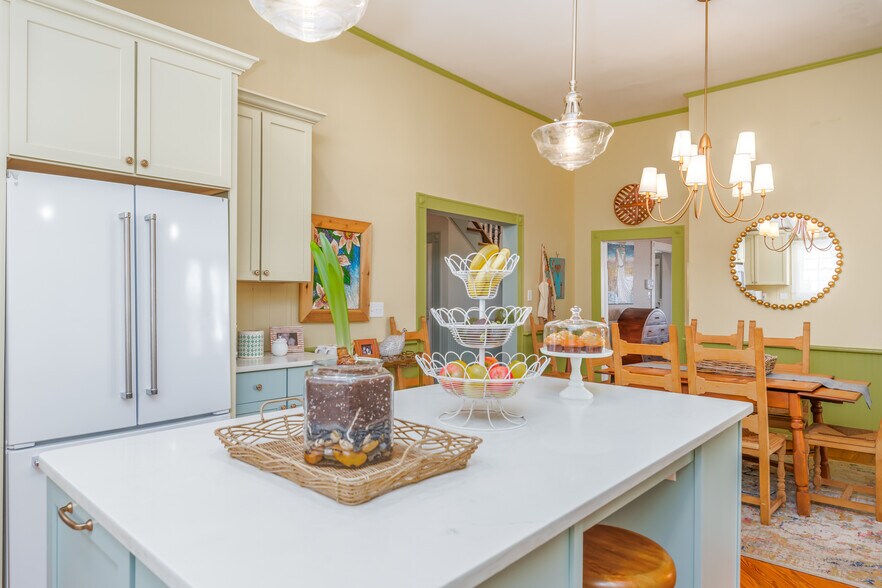 More Photos Of 401 E Bridge St, Wetumpka Specialty For Sale