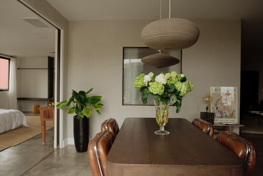More Photos Of 7501 Santa Monica Blvd, West Hollywood Hotel For Sale