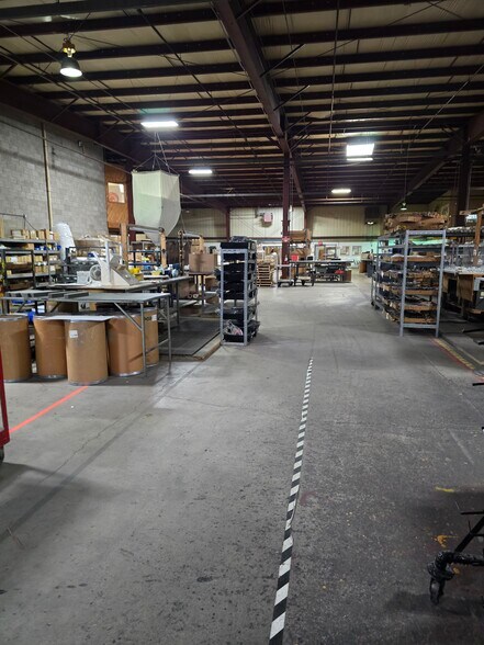 More Photos Of 1412 Deleglise St, Antigo Manufacturing For Lease