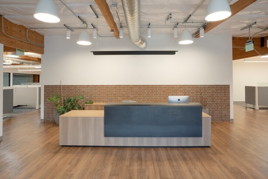 More Photos Of 5186 Carroll Canyon Rd, San Diego Office For Sale