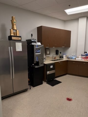 More Photos Of 11117 River Run Blvd, Bakersfield Office For Lease