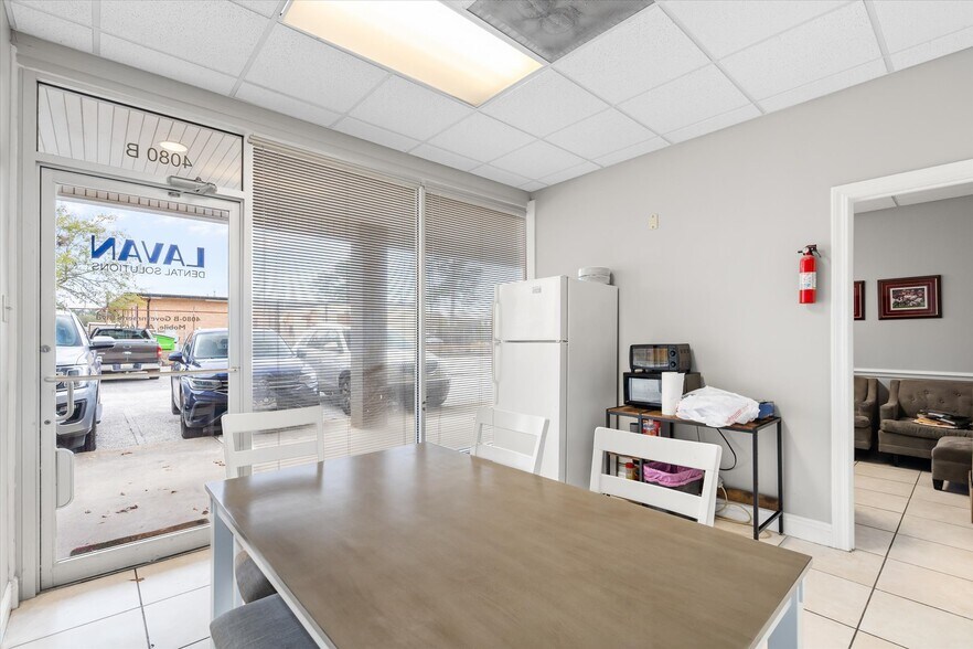 More Photos Of 4080-4088 Government Blvd, Mobile Office For Sale