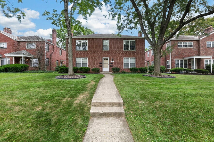 More Photos Of 802 Kenwick Rd, Columbus Apartments For Sale