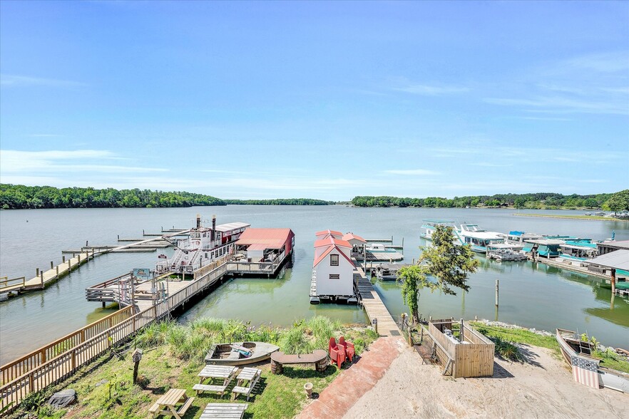 Primary Photo Of 3619 Airport Rd, Moneta Marina For Sale